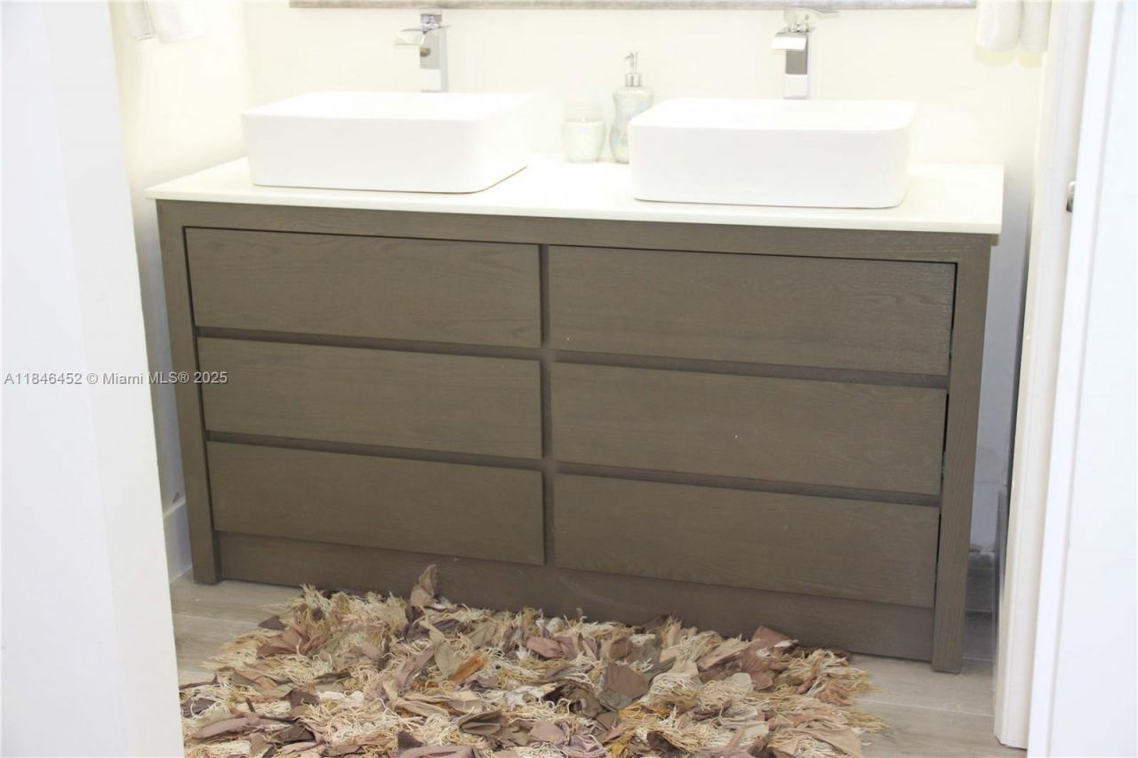 20515 E Country Club Dr, Unit 1449, Aventura, FL 33180 Photo