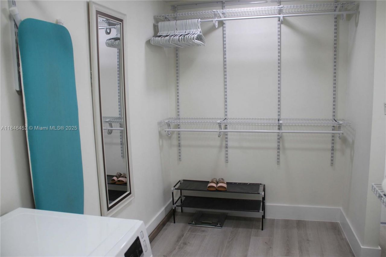 20515 E Country Club Dr, Unit 1449, Aventura, FL 33180 Photo