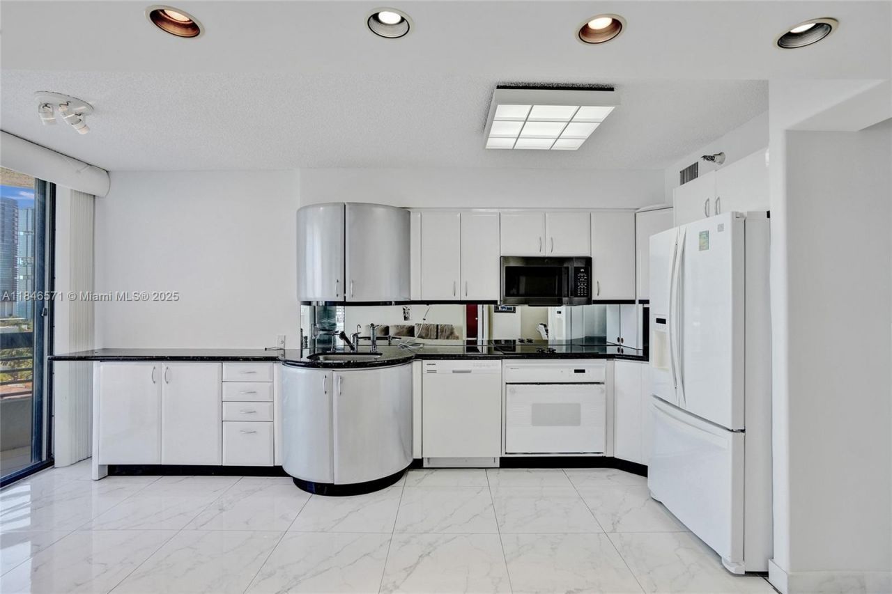 19101 Mystic Pointe Dr, Unit 1711, Aventura, FL 33180 Photo