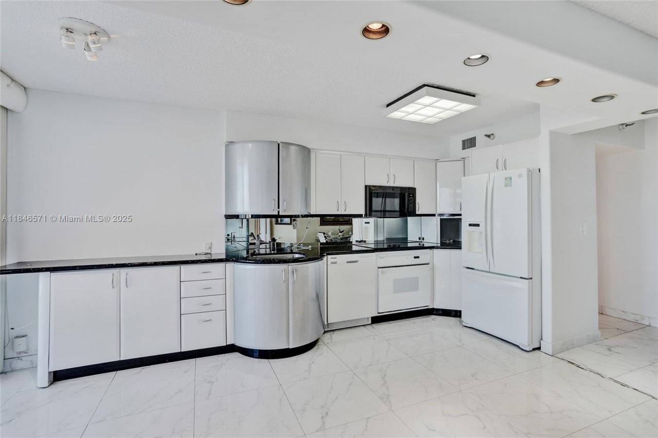 19101 Mystic Pointe Dr, Unit 1711, Aventura, FL 33180 Photo