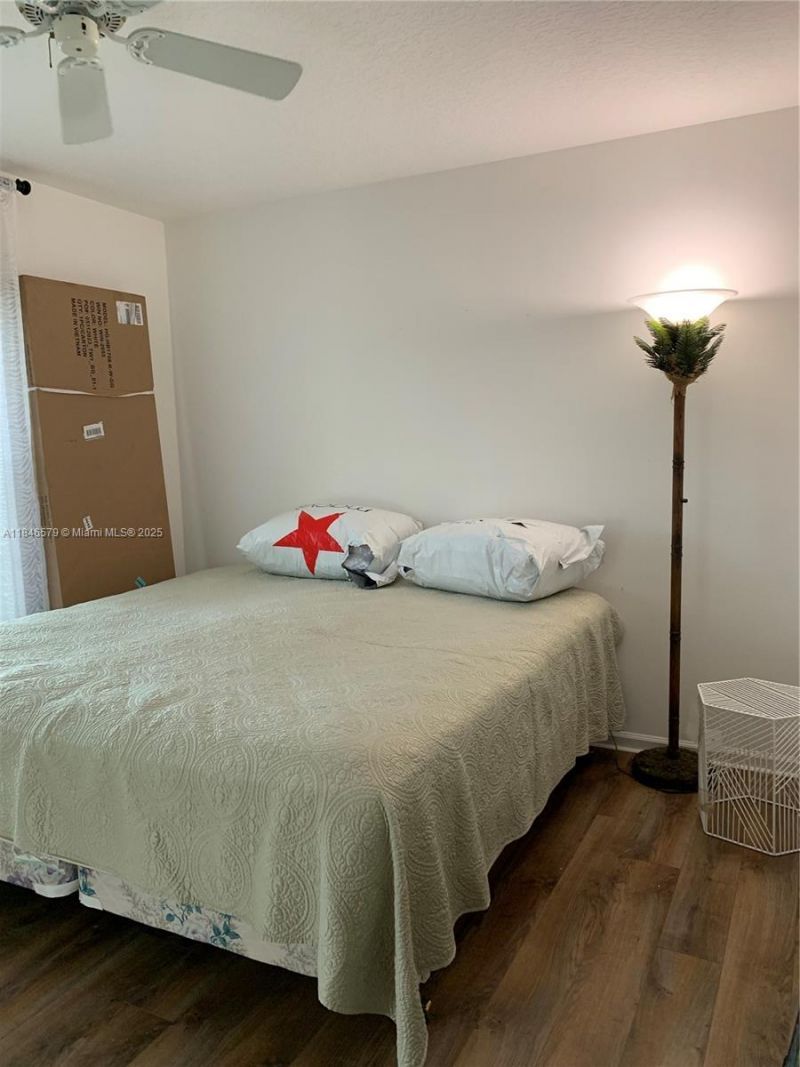 231 W Canterbury Dr W, Palm Beach Gardens, FL 33418 Photo