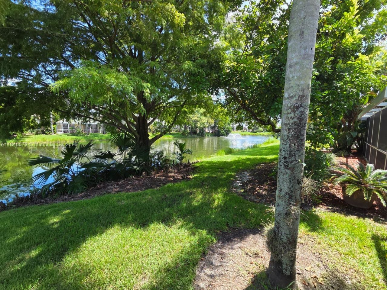 231 W Canterbury Dr W, Palm Beach Gardens, FL 33418 Photo