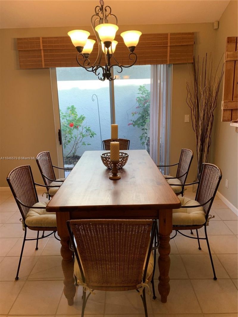 231 W Canterbury Dr W, Palm Beach Gardens, FL 33418 Photo