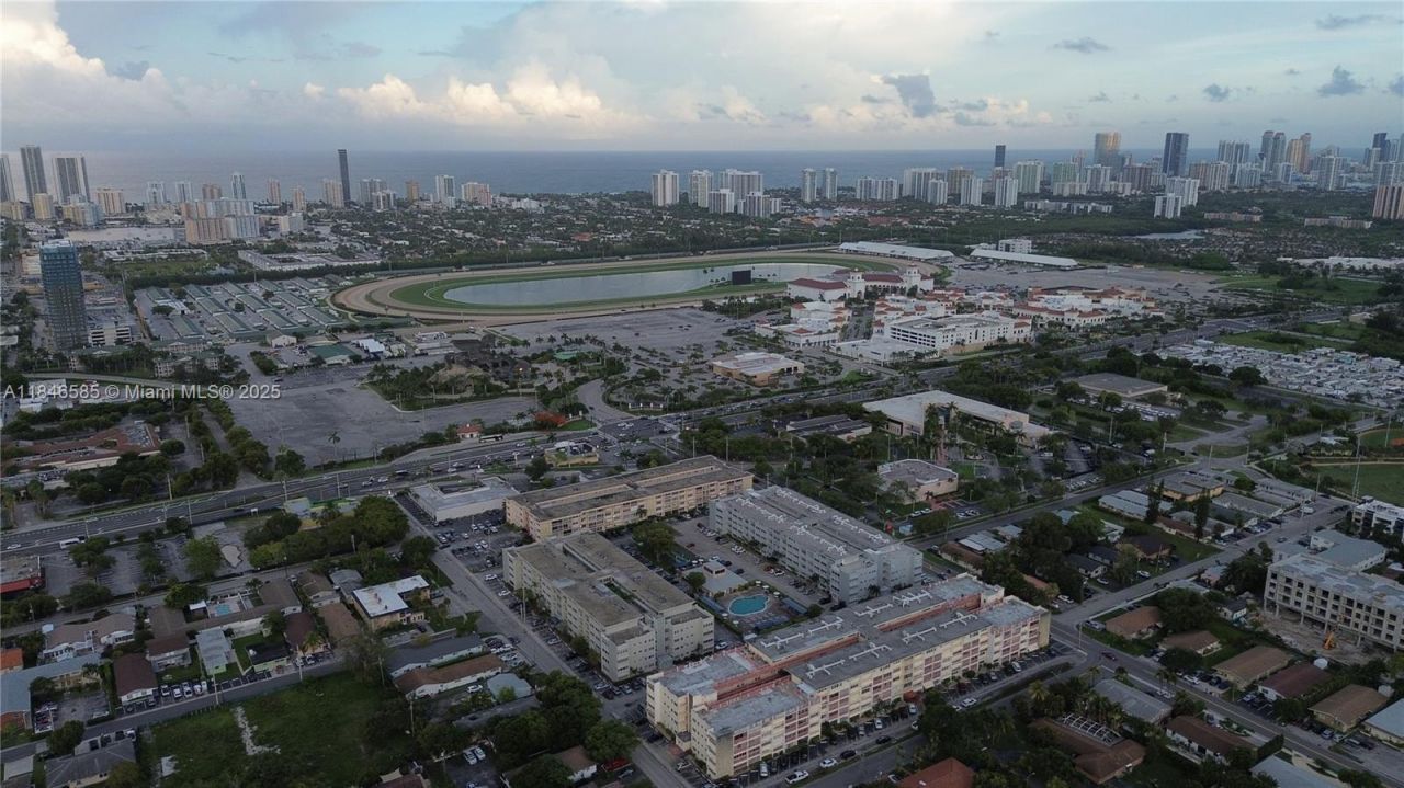 215 SE 3rd Ave, Unit 102C, Hallandale Beach, FL 33009 Photo