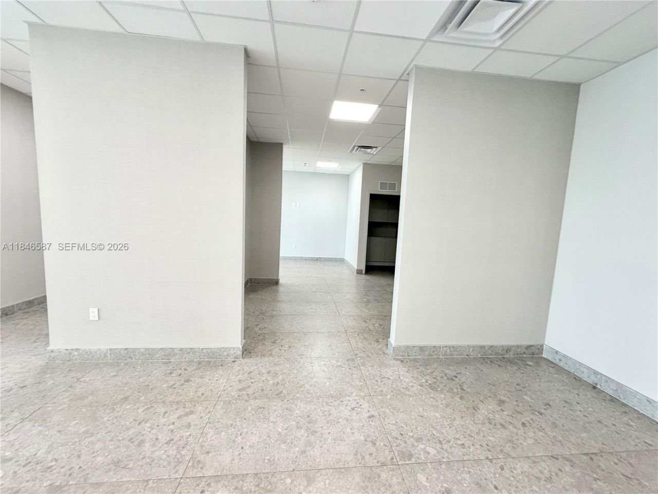 2820 NE 214th St, Unit 1001, Aventura, FL 33180 Photo