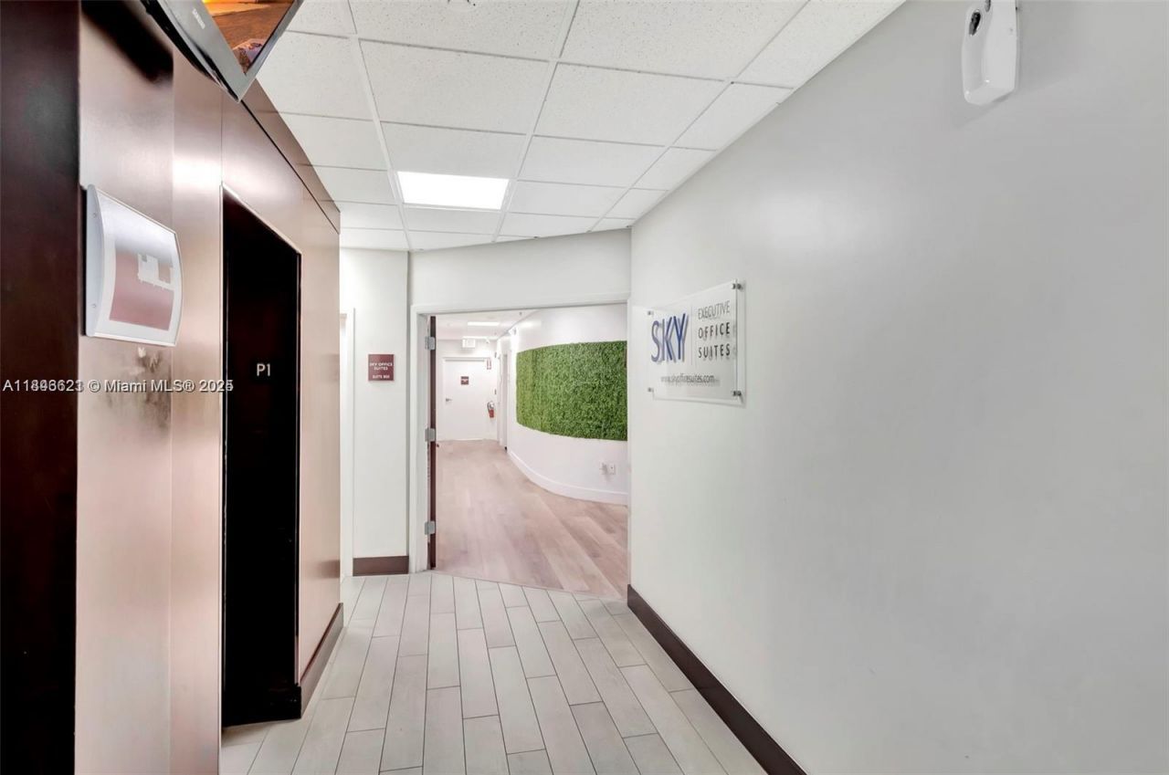 12550 Biscayne Blvd, Unit 800-11, North Miami, FL 33181 Photo