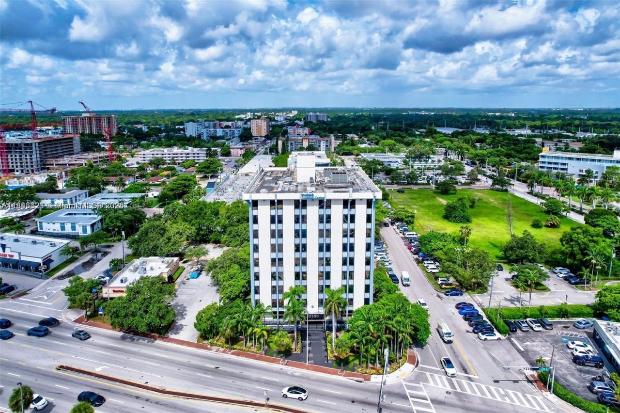 12550 Biscayne Blvd, Unit 800-11, North Miami, FL 33181 Photo