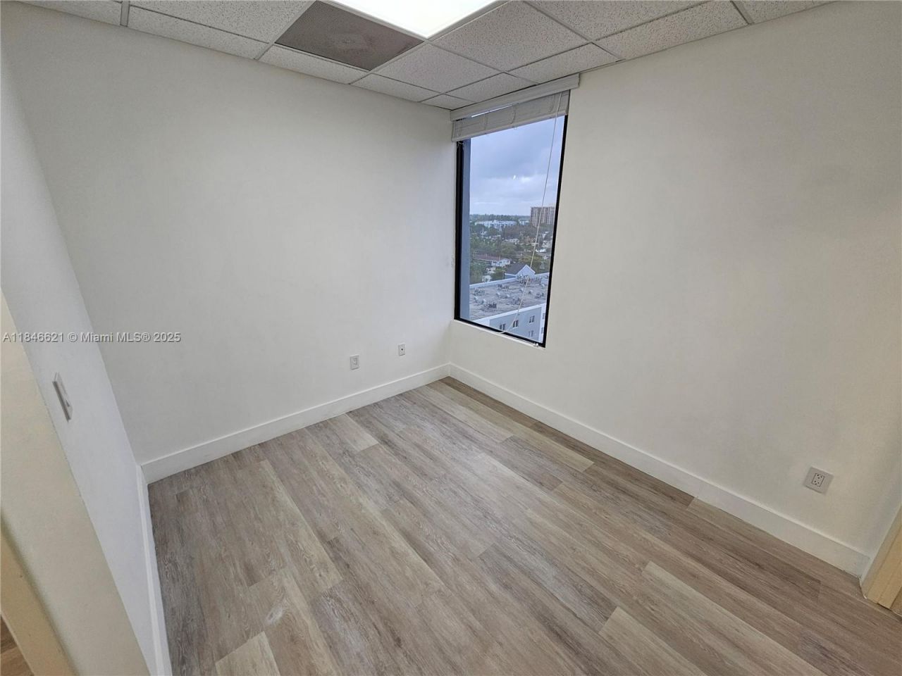12550 Biscayne Blvd, Unit 800-11, North Miami, FL 33181 Photo