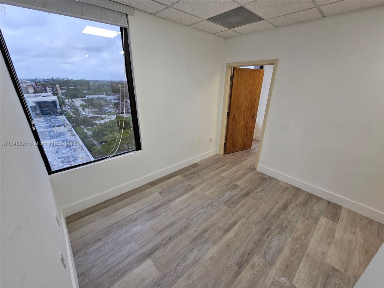 12550 Biscayne Blvd, Unit 800-11, North Miami, FL 33181 Photo