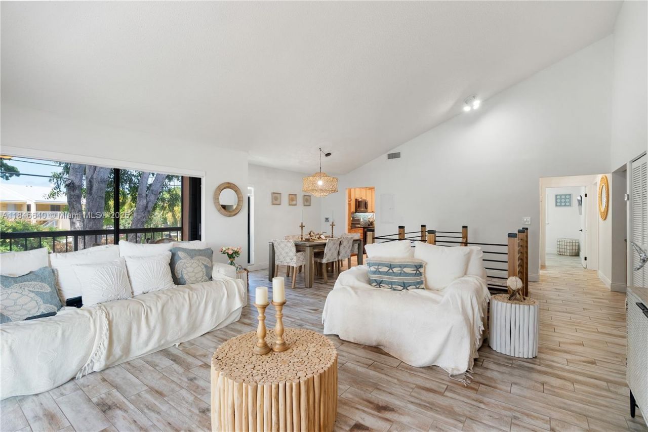 9812 Windward Ave, Key Largo, FL 33037 Photo