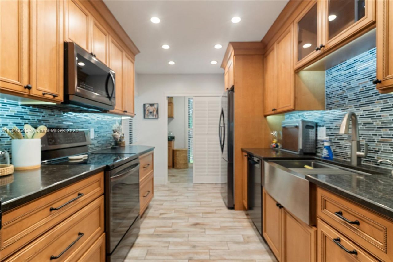 9812 Windward Ave, Key Largo, FL 33037 Photo