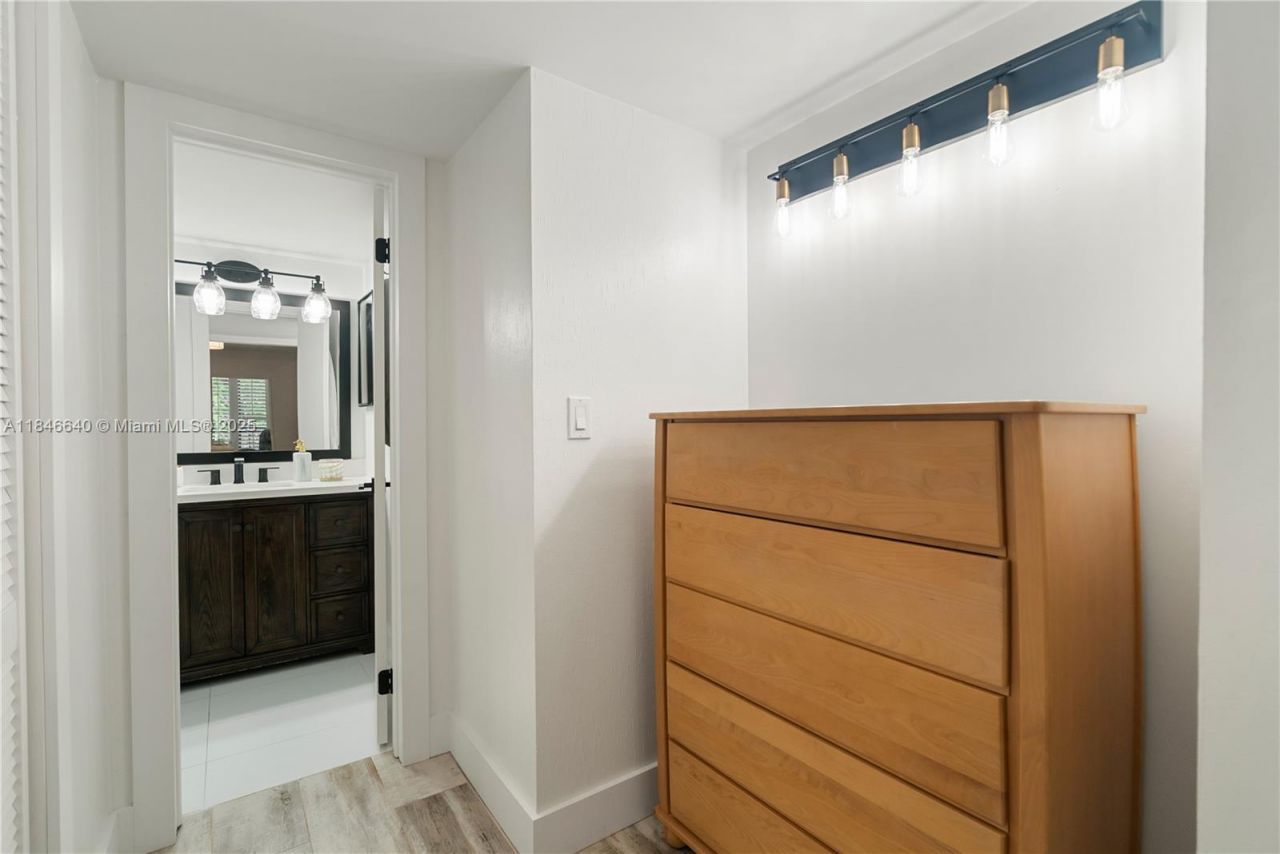 9812 Windward Ave, Key Largo, FL 33037 Photo