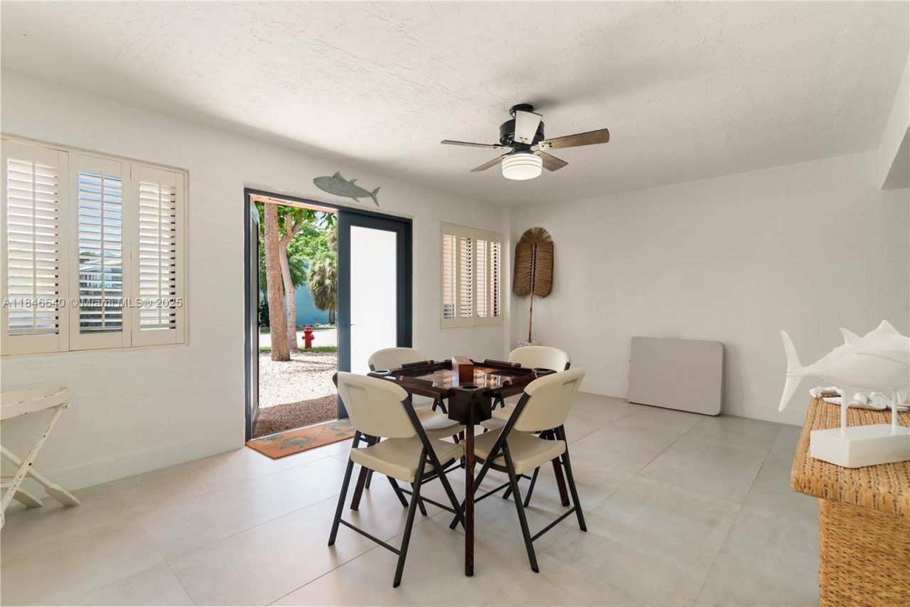 9812 Windward Ave, Key Largo, FL 33037 Photo