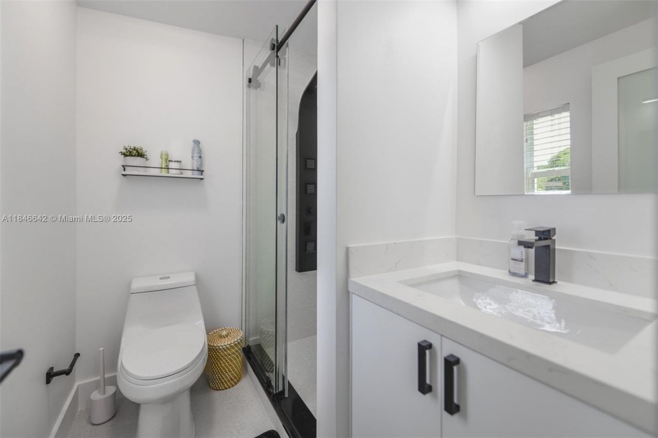 11 Mockingbird Rd, Key Largo, FL 33037 Photo