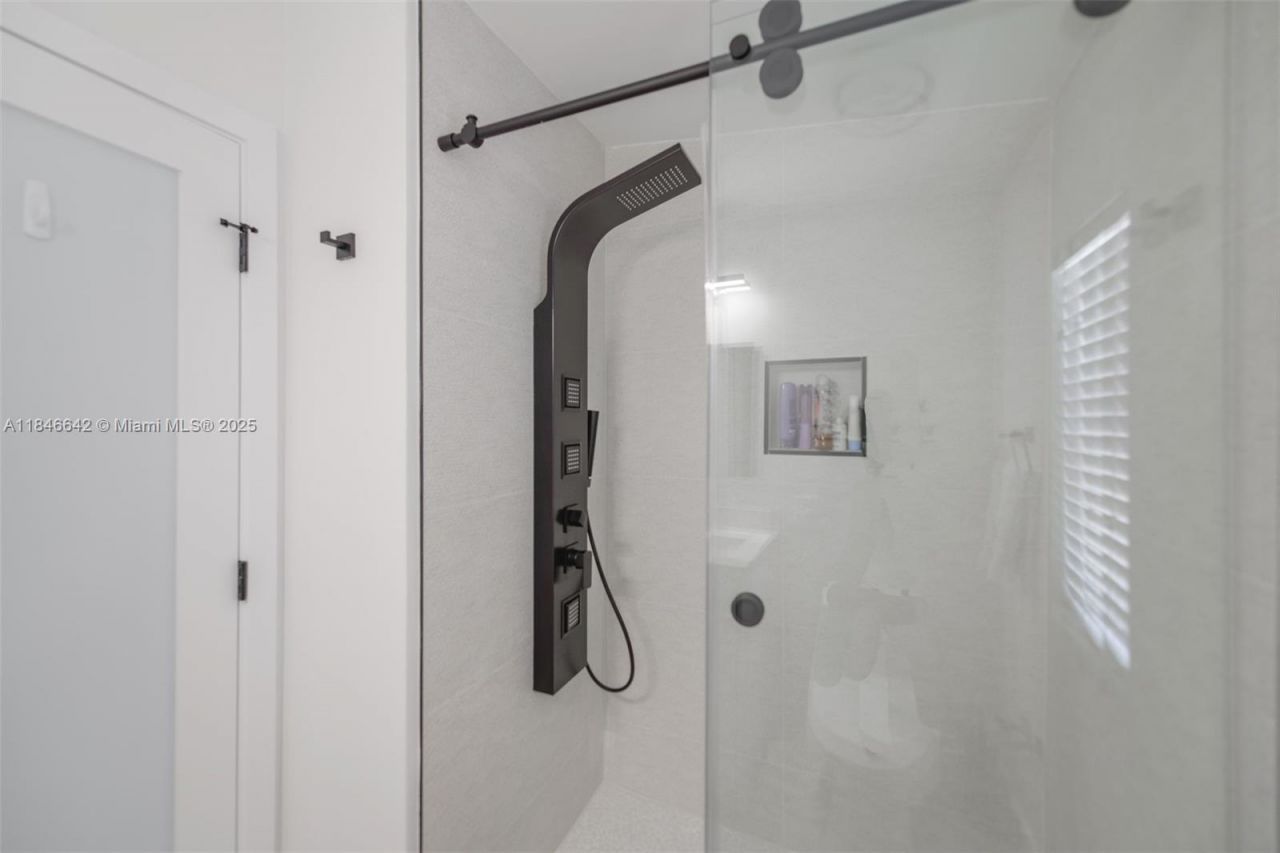 11 Mockingbird Rd, Key Largo, FL 33037 Photo