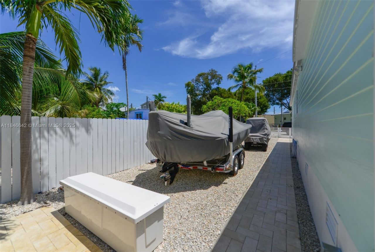 11 Mockingbird Rd, Key Largo, FL 33037 Photo