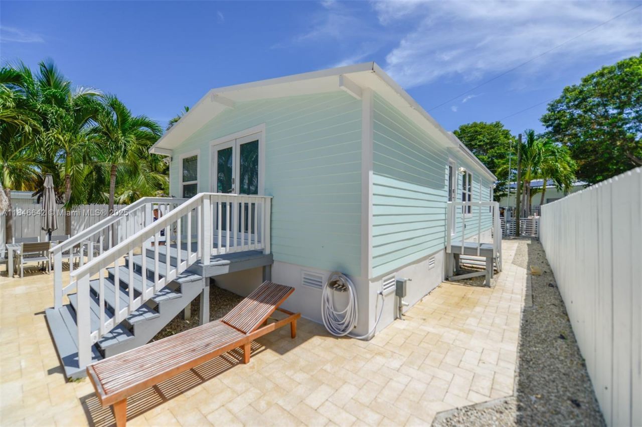 11 Mockingbird Rd, Key Largo, FL 33037 Photo