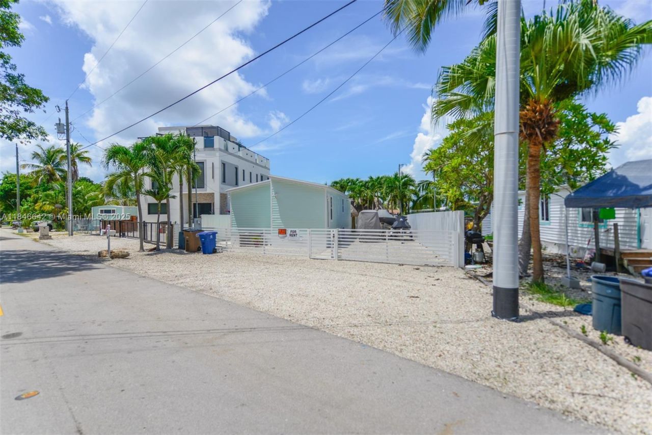 11 Mockingbird Rd, Key Largo, FL 33037 Photo