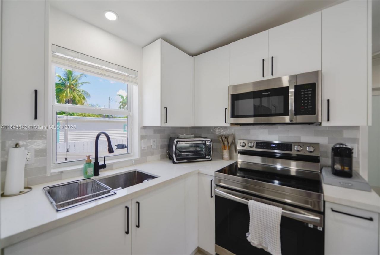 11 Mockingbird Rd, Key Largo, FL 33037 Photo