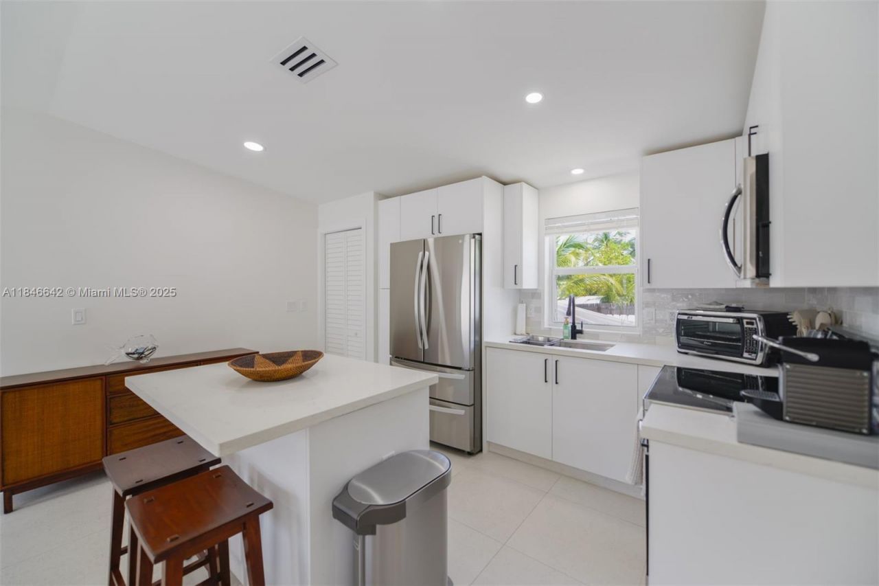 11 Mockingbird Rd, Key Largo, FL 33037 Photo