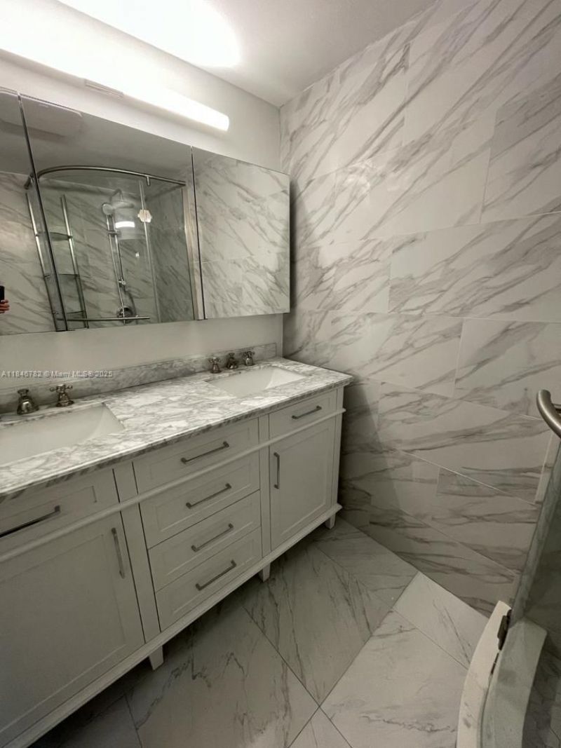 1530 NE 191st St, Unit 145, Miami, FL 33179 Photo