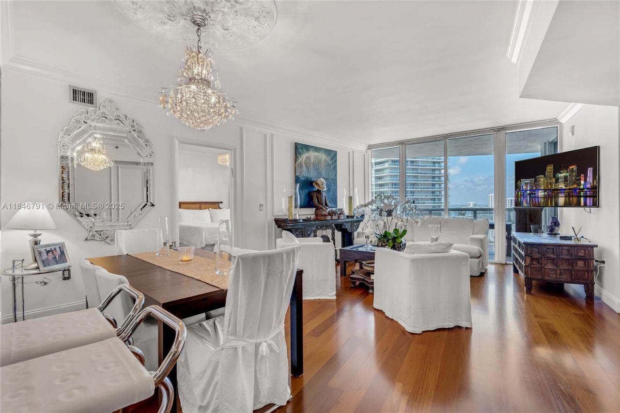 400 Alton Rd, Unit 2409, Miami Beach, FL 33139 Photo