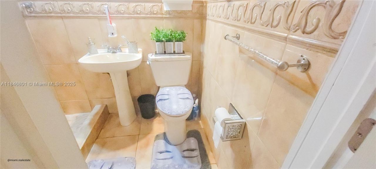 2649 Bahama Dr, Miramar, FL 33023 Photo