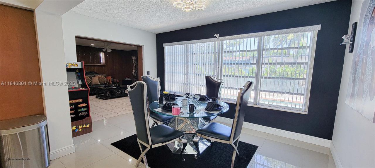 2649 Bahama Dr, Miramar, FL 33023 Photo