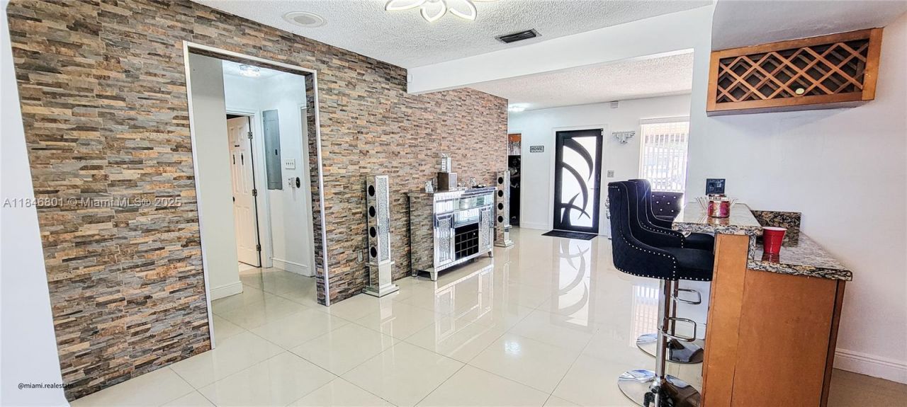 2649 Bahama Dr, Miramar, FL 33023 Photo