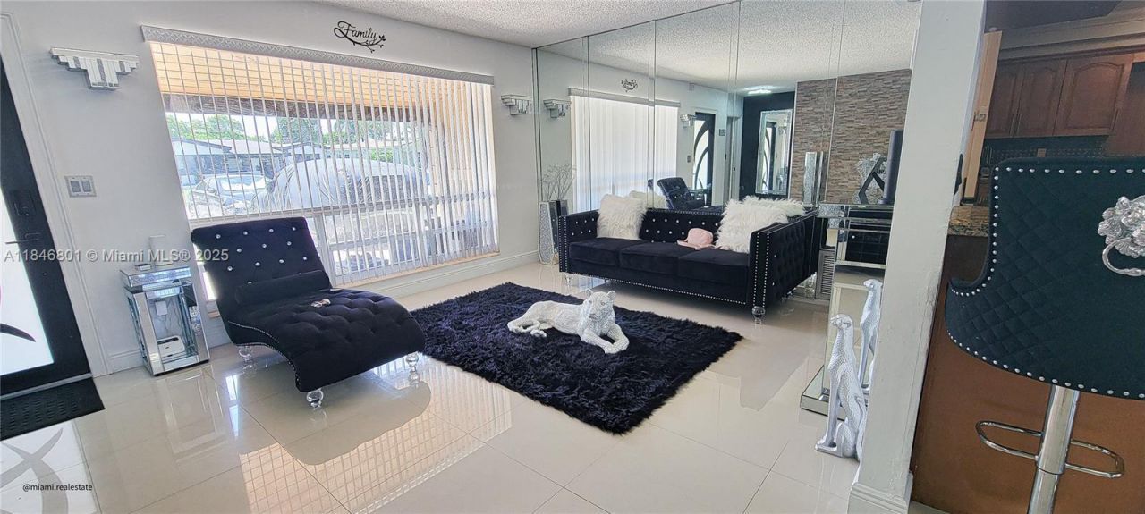 2649 Bahama Dr, Miramar, FL 33023 Photo