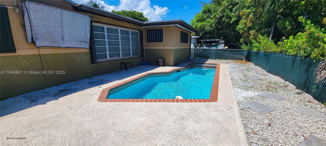 2649 Bahama Dr, Miramar, FL 33023 Photo