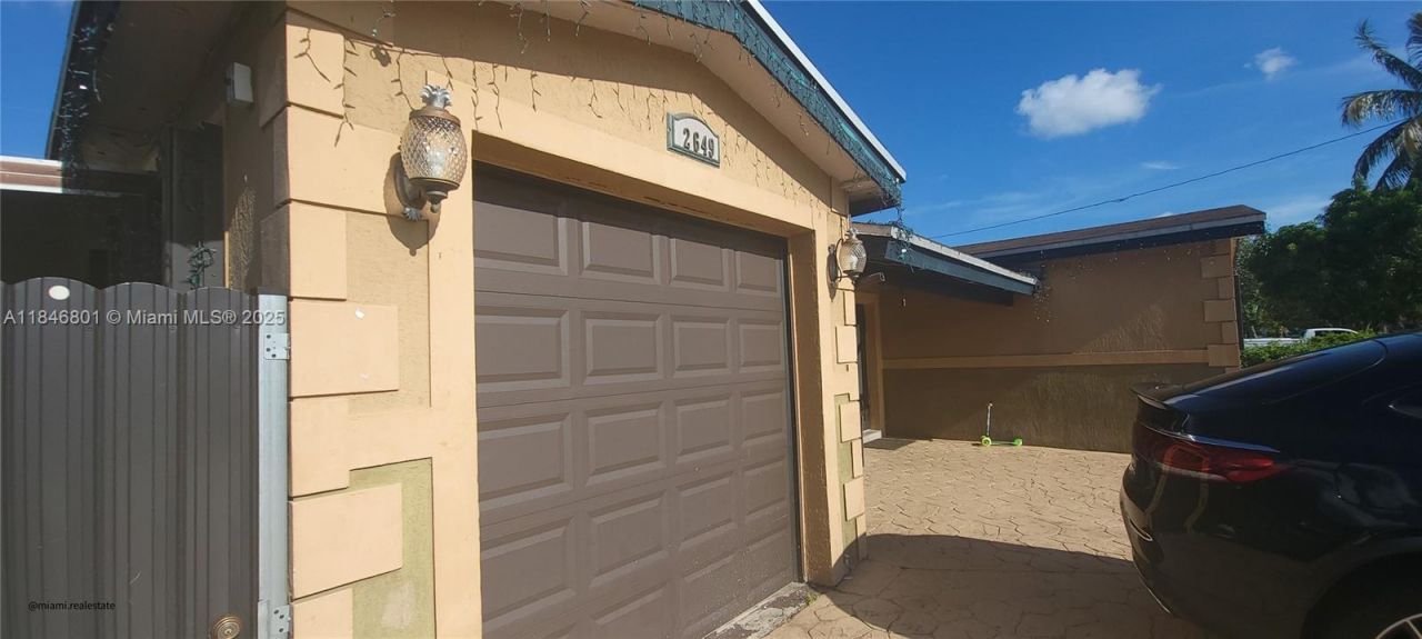 2649 Bahama Dr, Miramar, FL 33023 Photo