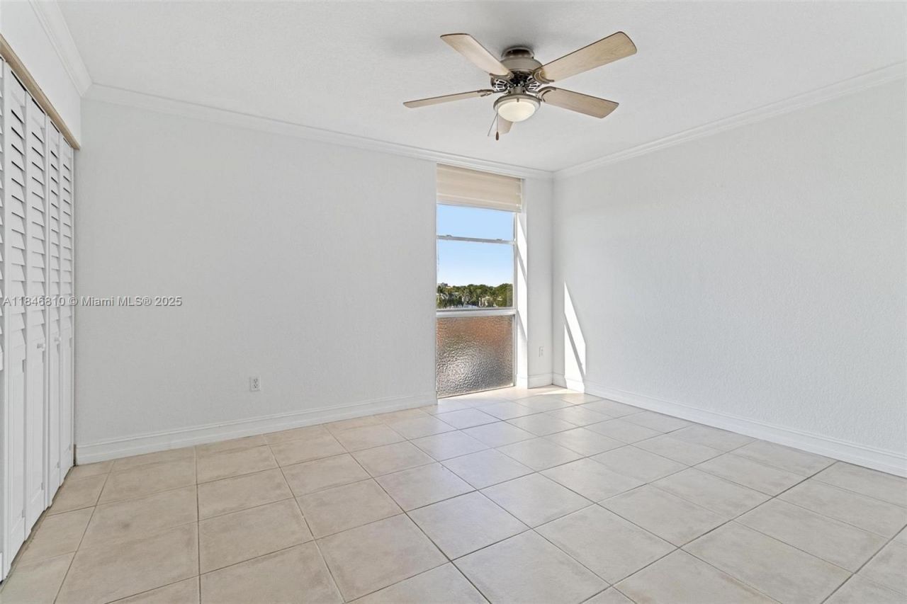 2350 NE 135th St, Unit 504, North Miami, FL 33181 Photo