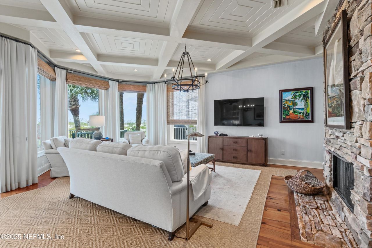 1819 Ocean Drive S, Jacksonville Beach, FL 32250 Photo