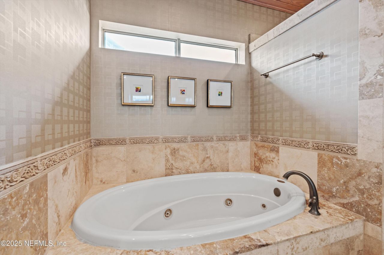 1819 Ocean Drive S, Jacksonville Beach, FL 32250 Photo