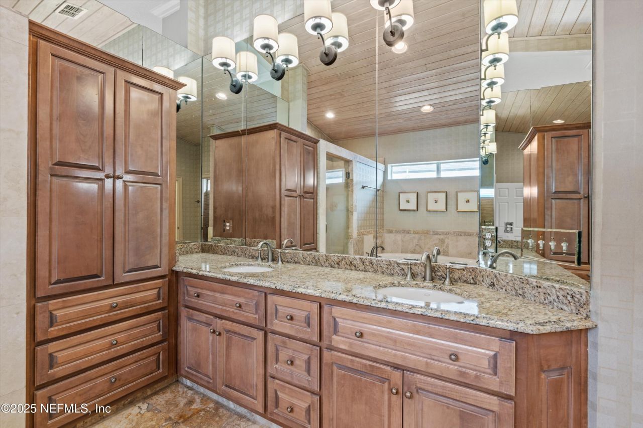 1819 Ocean Drive S, Jacksonville Beach, FL 32250 Photo