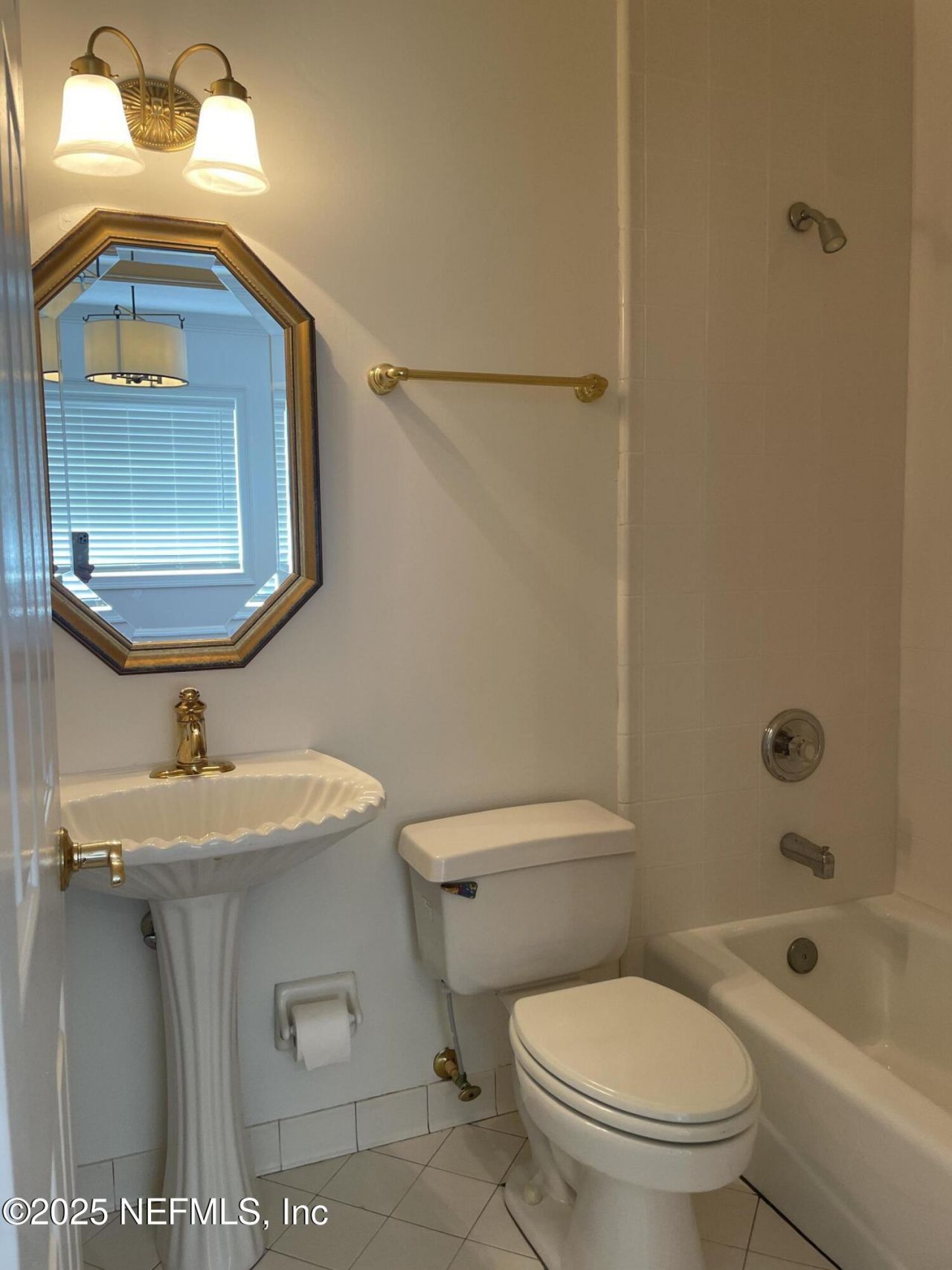 1819 Ocean Drive S, Jacksonville Beach, FL 32250 Photo