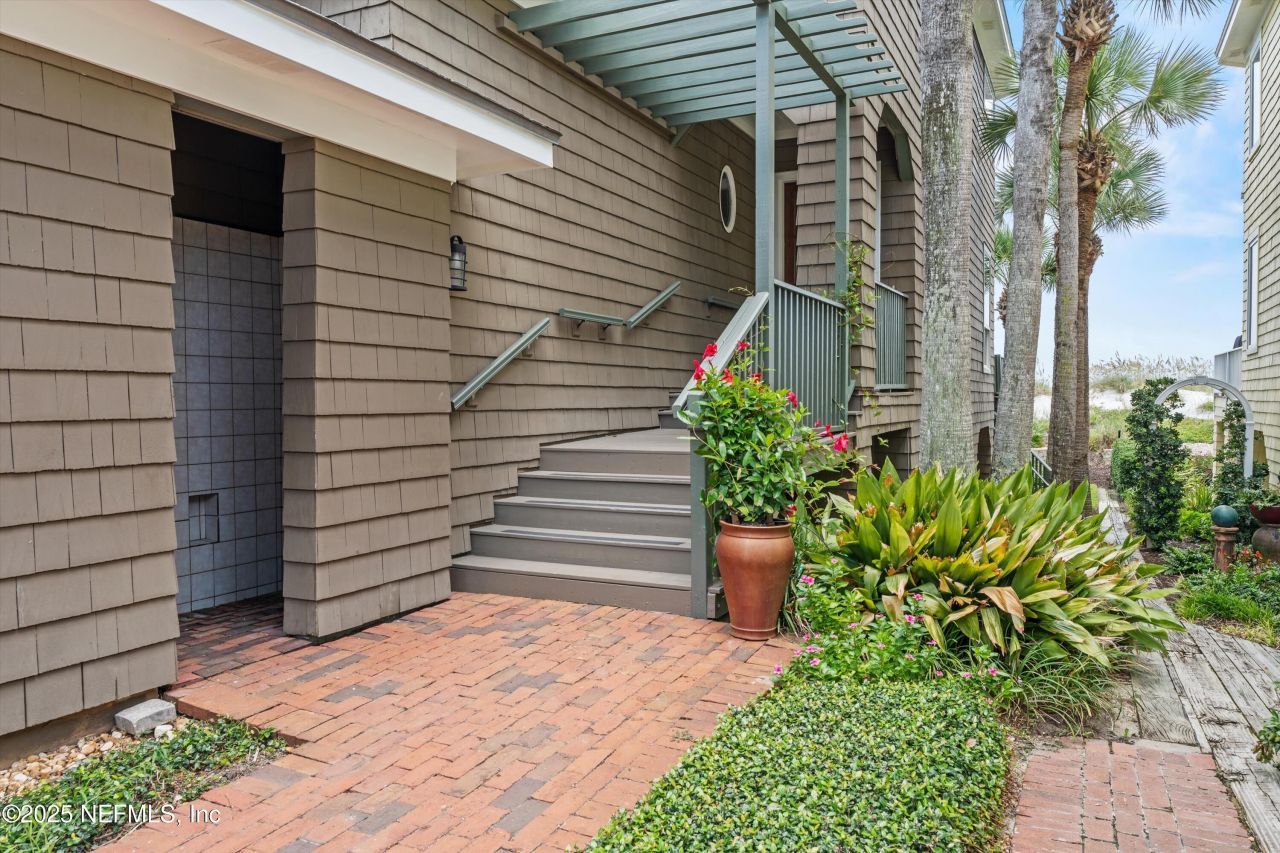 1819 Ocean Drive S, Jacksonville Beach, FL 32250 Photo