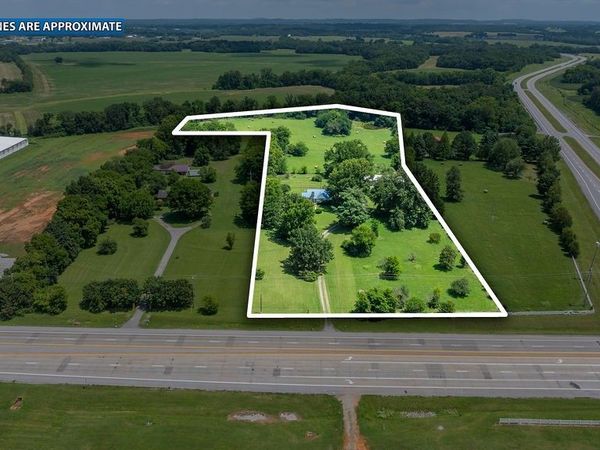 2450 Pembroke Rd, Hopkinsville, KY 42240