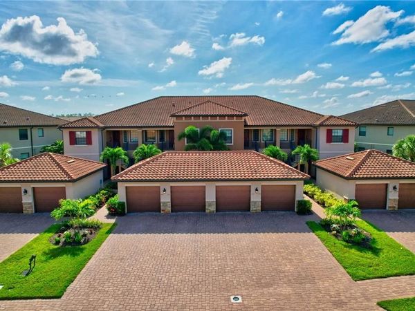 9386 Pocida CT, Unit 202, NAPLES, FL 34119