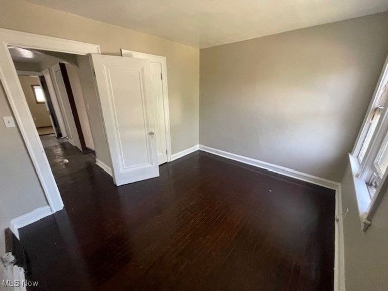 18402 Edgerton Road, Cleveland, OH 44119 Photo 8