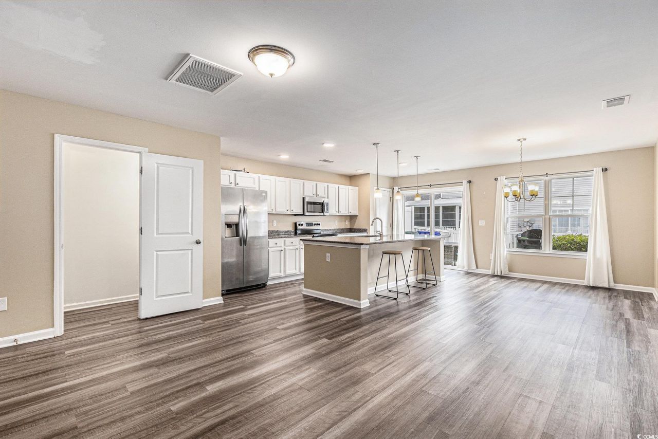 1038 Tee Shot Dr. Photo 7