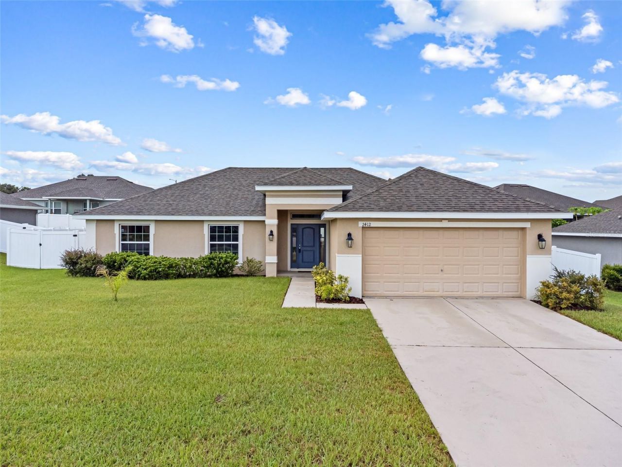 2412 Twin Lake View Road, Winter Haven, FL 33881 Main Photo