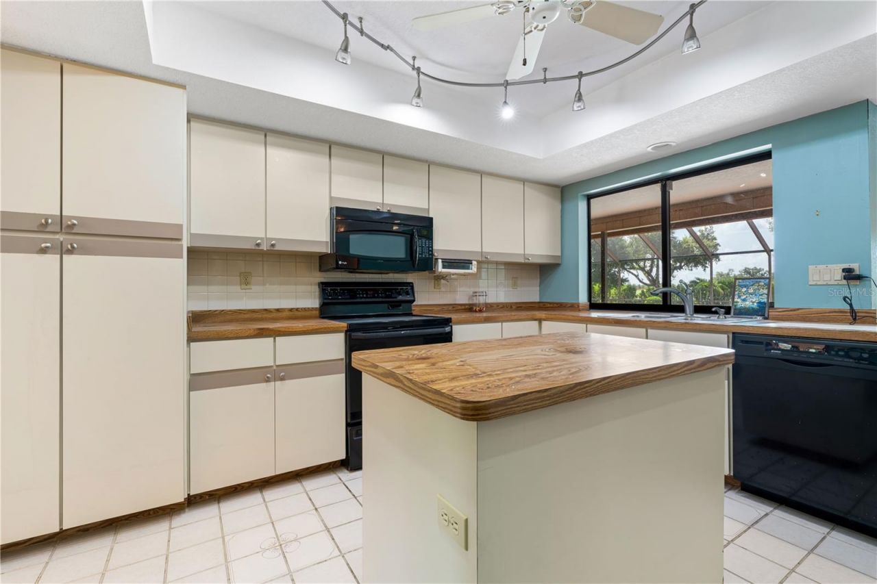 12313 SW Kingsway Circle, Lake Suzy, FL 34269 Photo