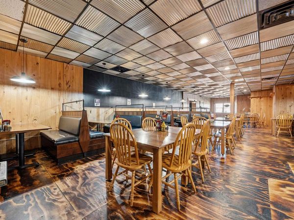 115 N Washington Street, Edgewood, IA 52042