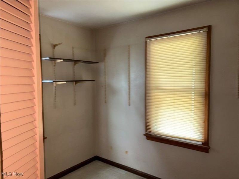 453 Kenyon Avenue, Elyria, OH 44035 Photo 13