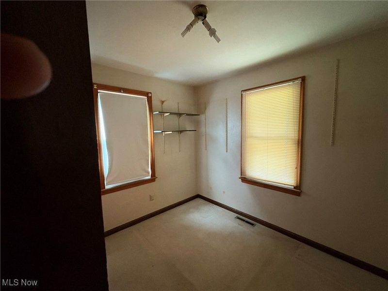 453 Kenyon Avenue, Elyria, OH 44035 Photo 16