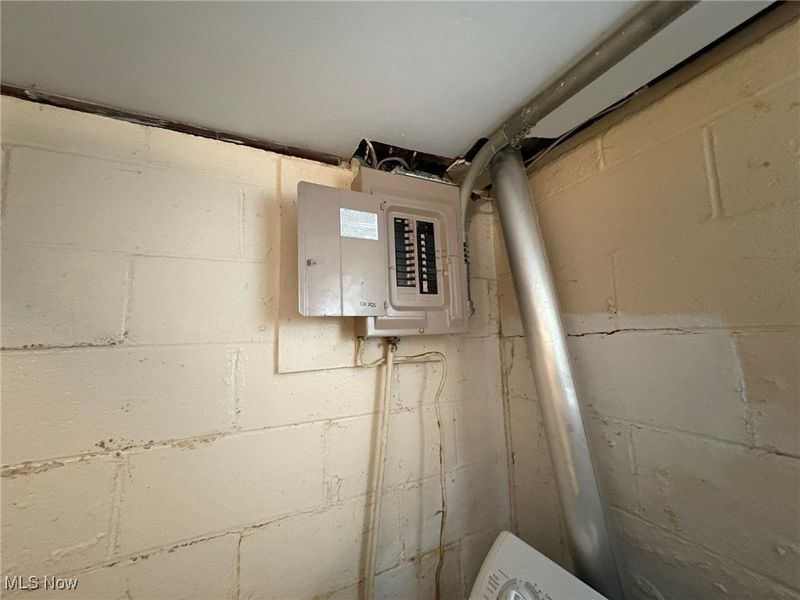 453 Kenyon Avenue, Elyria, OH 44035 Photo 25