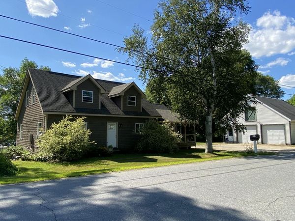 1690 River Road, Clinton, ME 04927