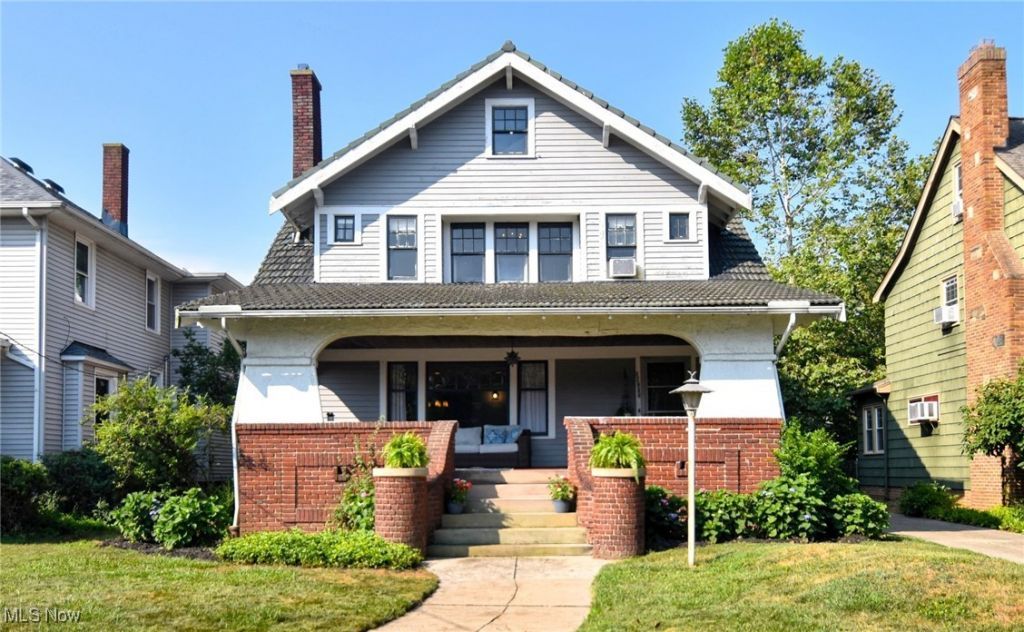 17930 Rosecliff Road, Cleveland, OH 44119 Main Photo